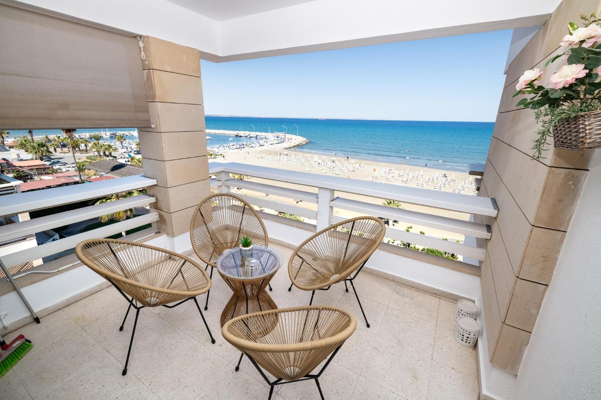 Lazuli Beachfront Sea View Ap144 Lárnaca Exterior foto