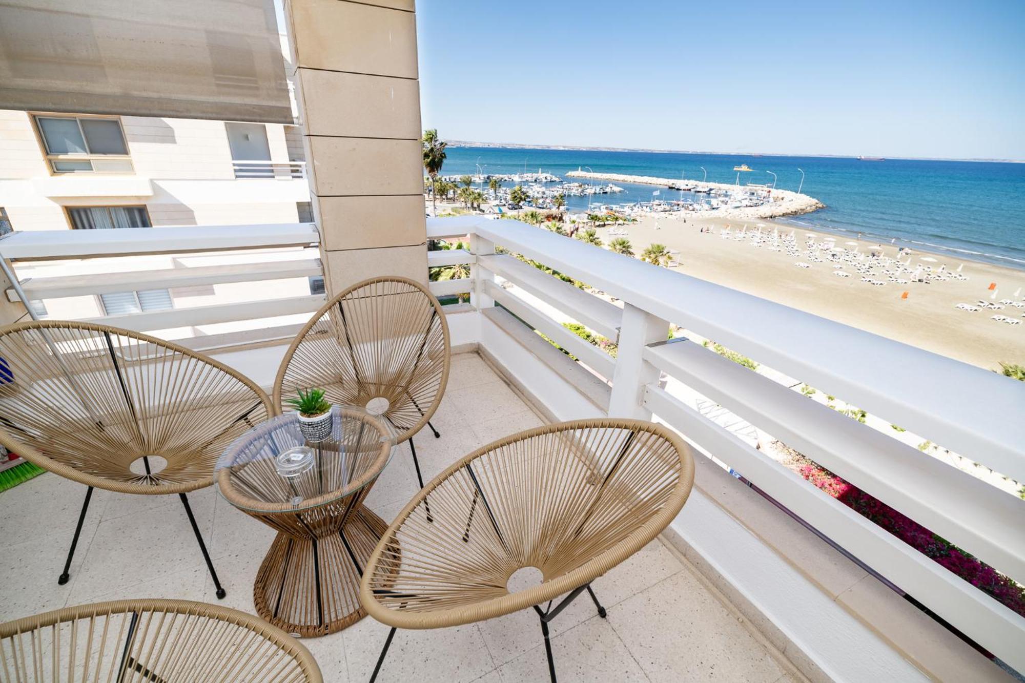 Lazuli Beachfront Sea View Ap144 Lárnaca Exterior foto
